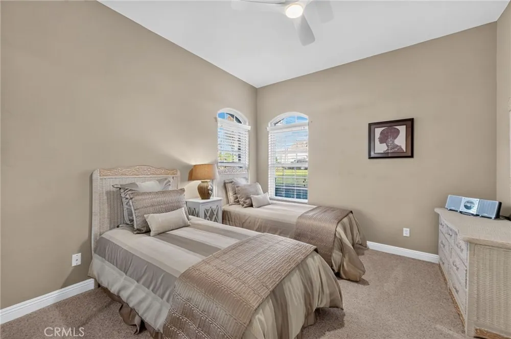 29930 Via Norte Temecula, CA 92591