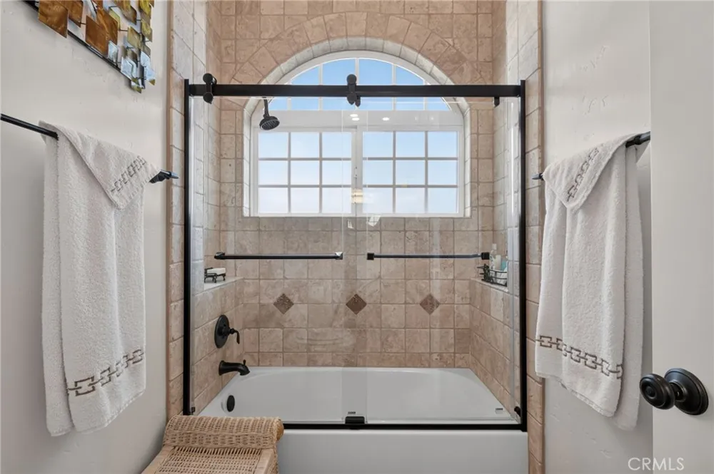 29930 Via Norte Temecula, CA 92591