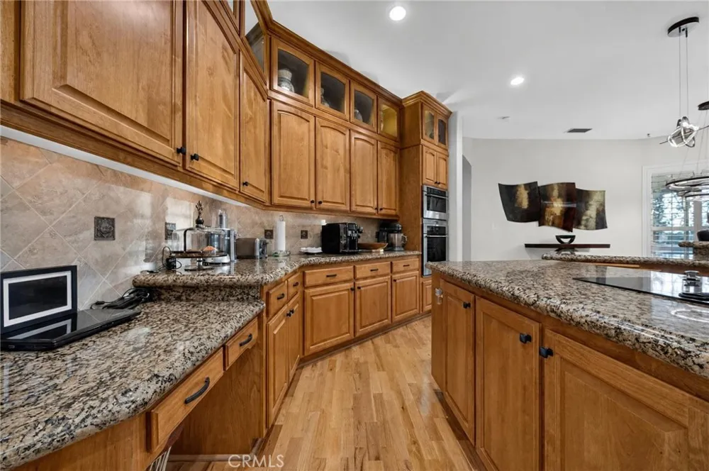 29930 Via Norte Temecula, CA 92591