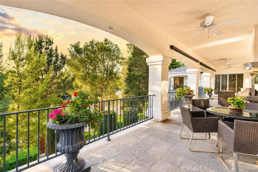 29930 Via Norte Temecula, CA 92591