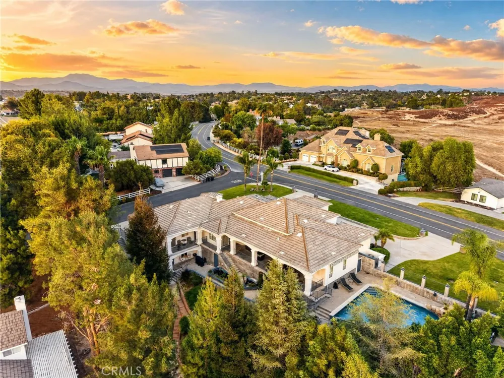 29930 Via Norte Temecula, CA 92591