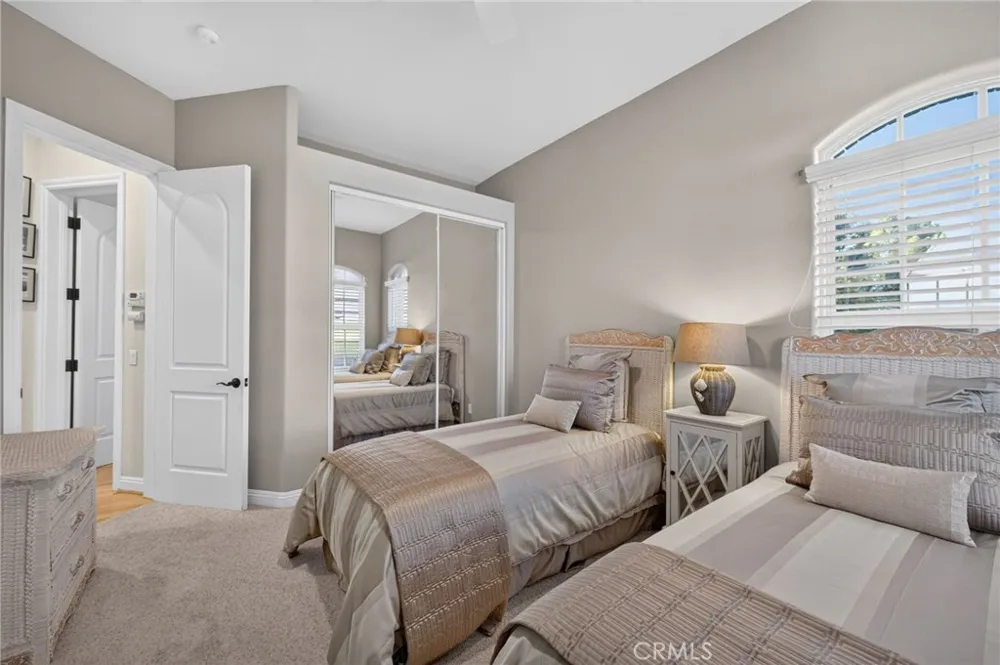29930 Via Norte Temecula, CA 92591