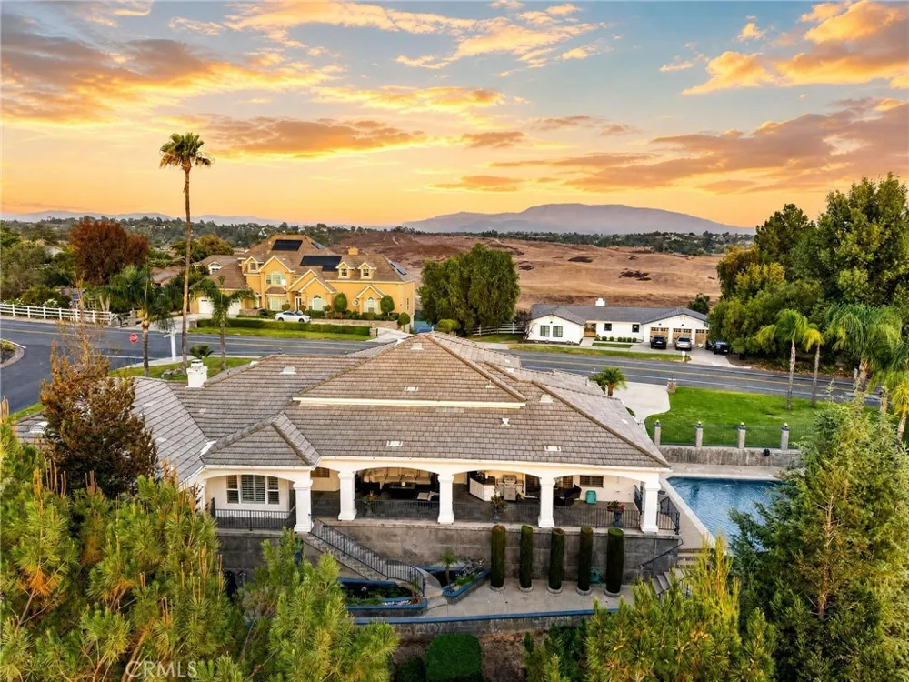 29930 Via Norte Temecula, CA 92591