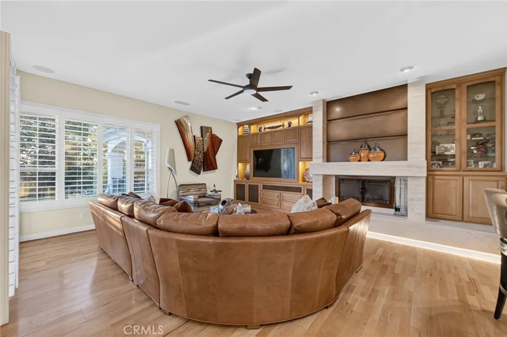 29930 Via Norte Temecula, CA 92591
