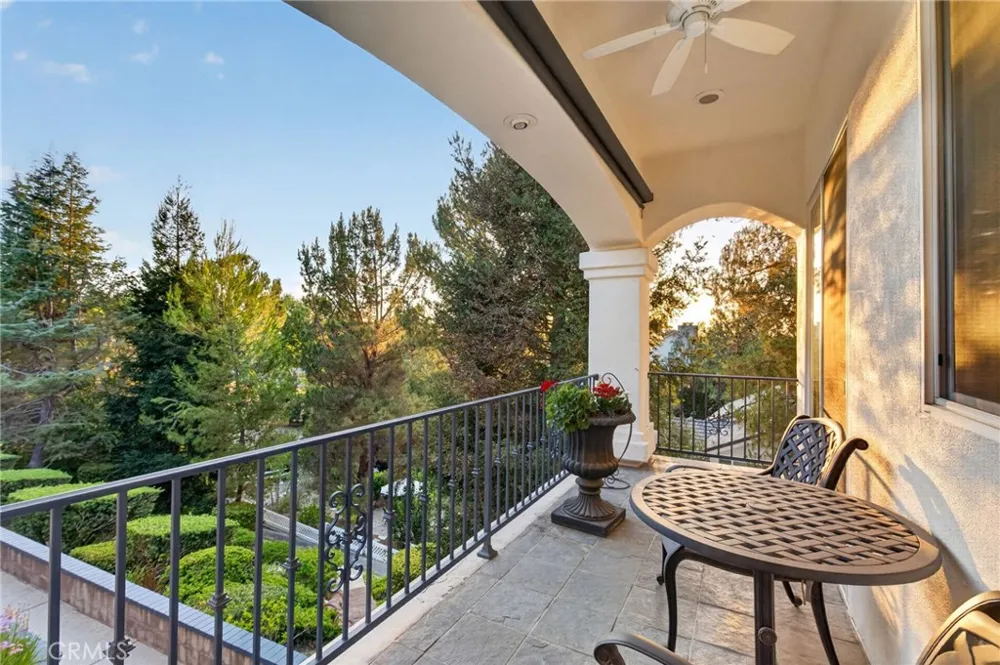 29930 Via Norte Temecula, CA 92591