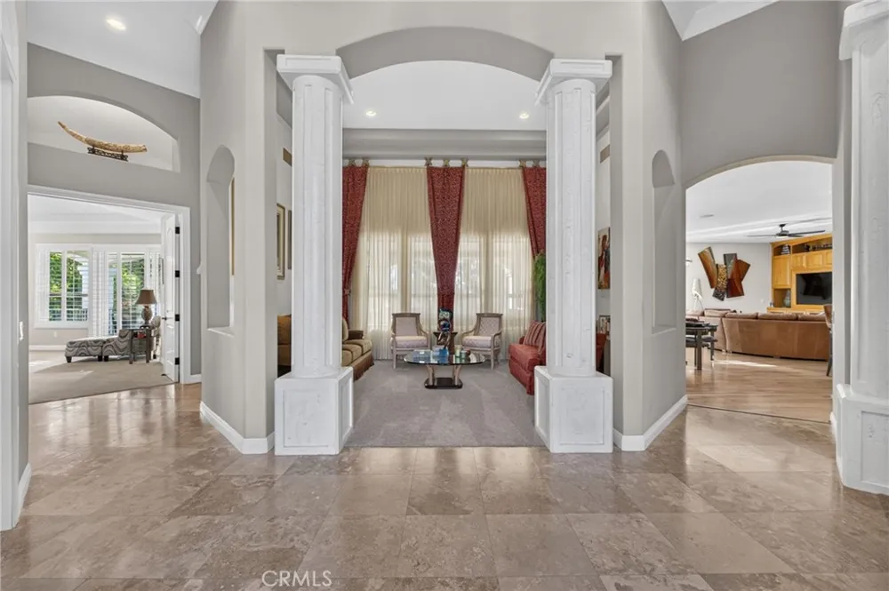 29930 Via Norte Temecula, CA 92591