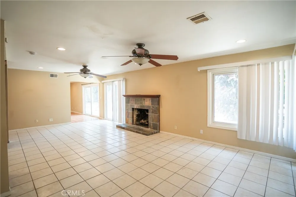 993 Verona Fullerton, CA 92835