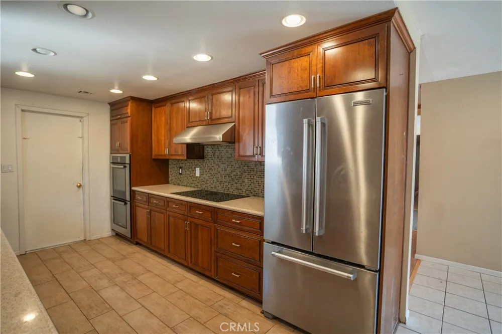 993 Verona Fullerton, CA 92835