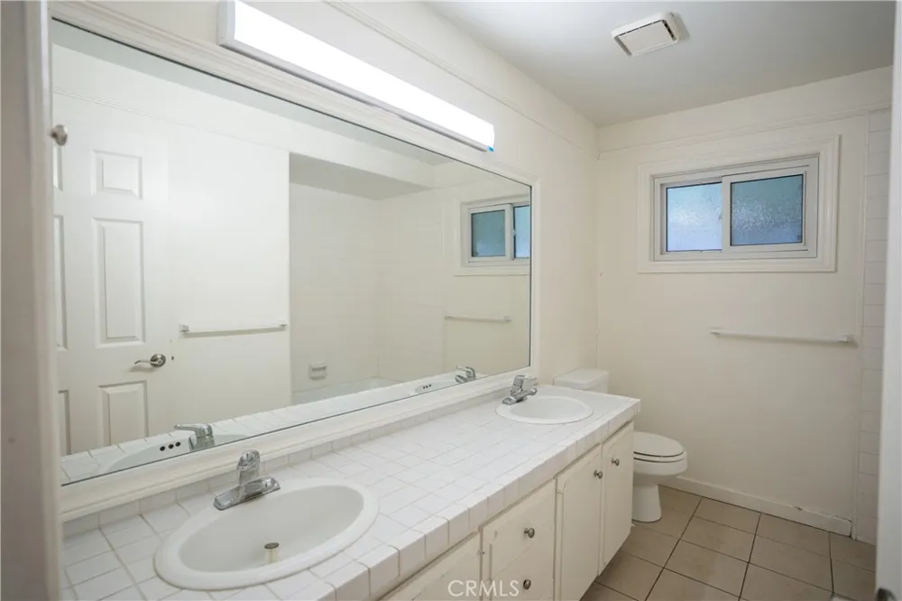 993 Verona Fullerton, CA 92835