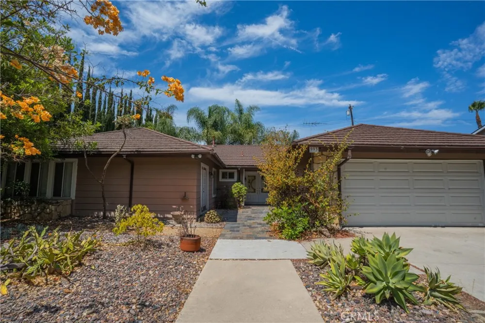 993 Verona Fullerton, CA 92835