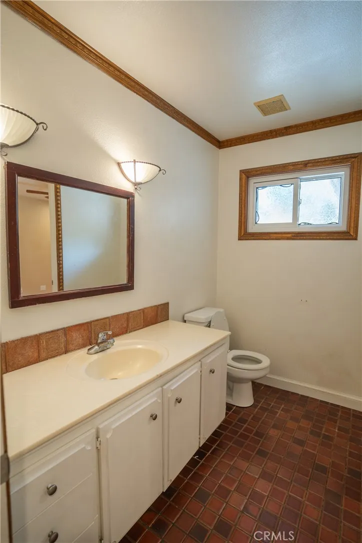 993 Verona Fullerton, CA 92835