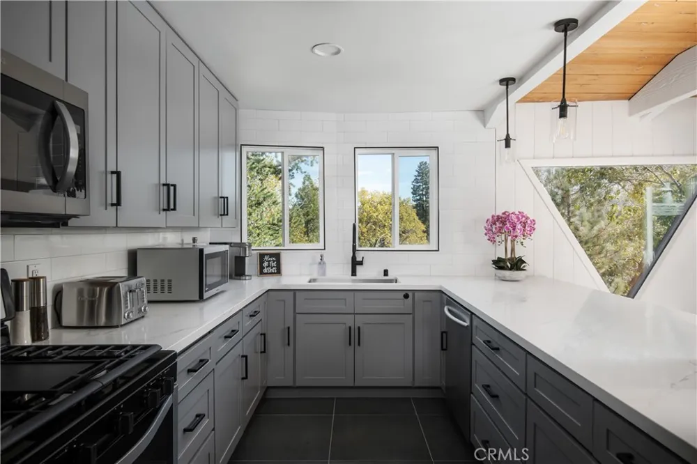 27555 North Bay Lake Arrowhead, CA 92352