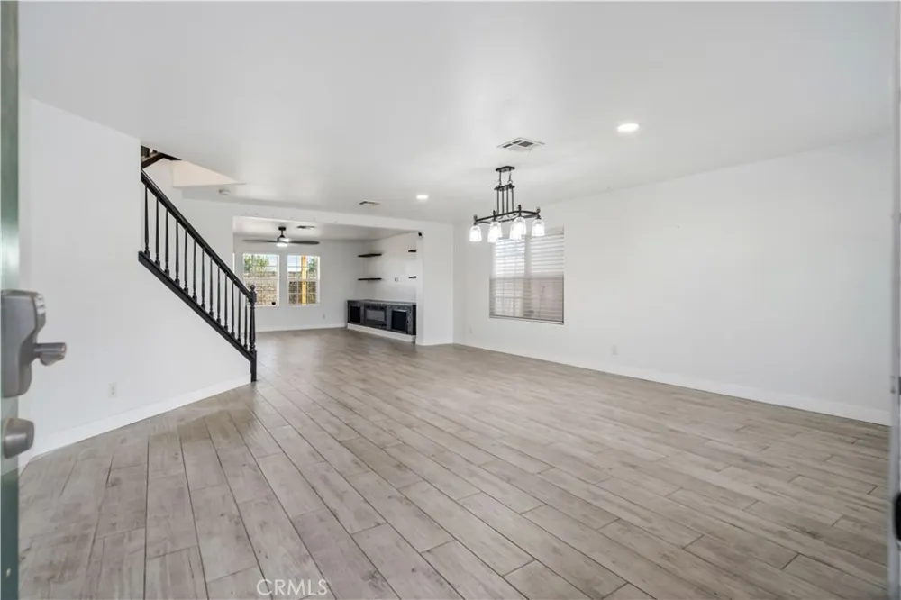 43021 Artesia Court Lancaster, CA 93535