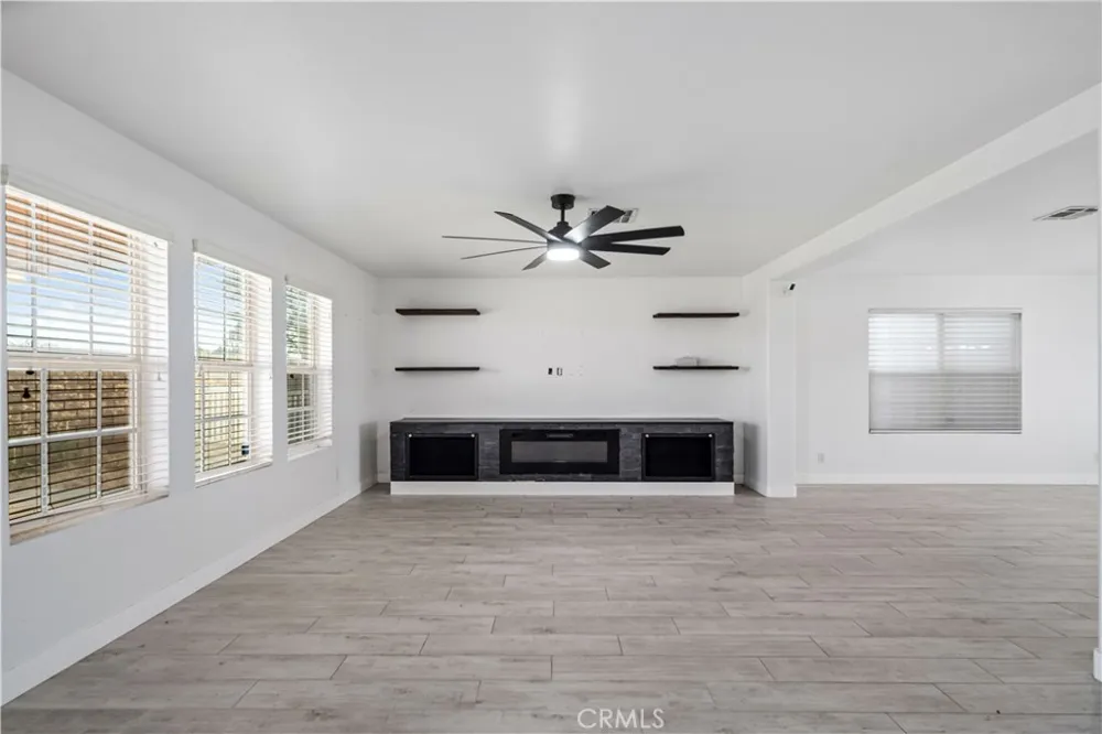 43021 Artesia Court Lancaster, CA 93535