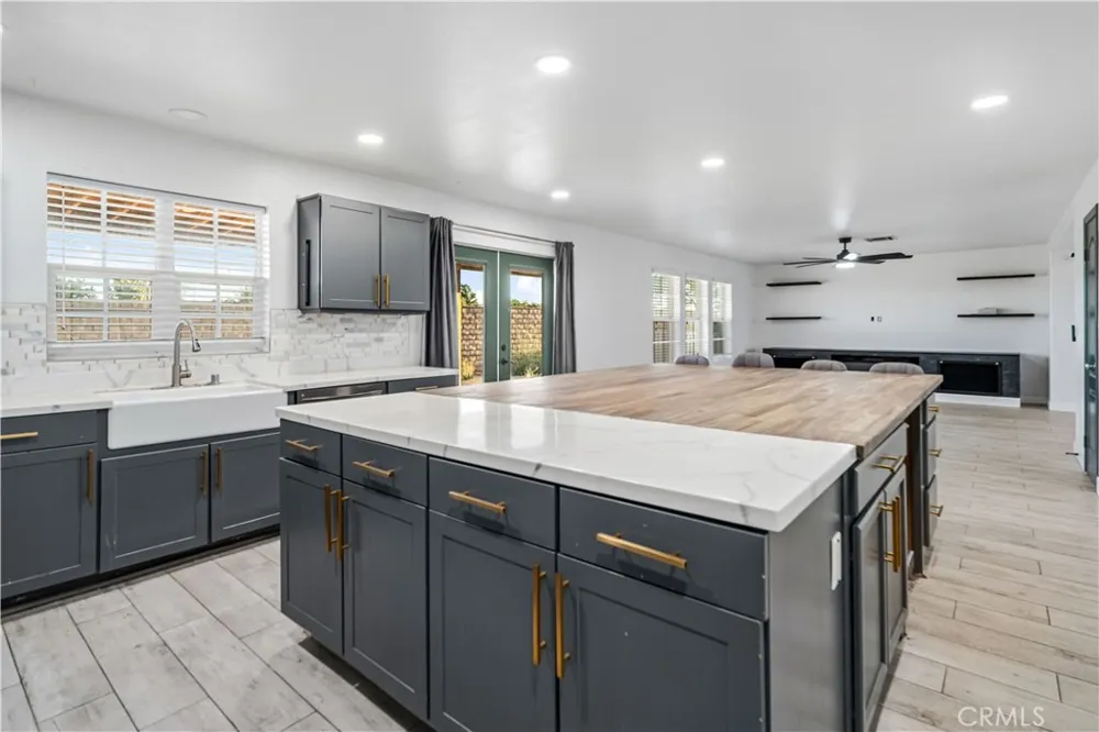 43021 Artesia Court Lancaster, CA 93535