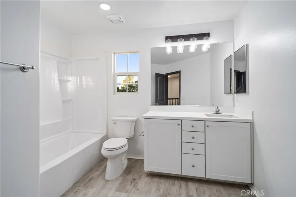 43021 Artesia Court Lancaster, CA 93535