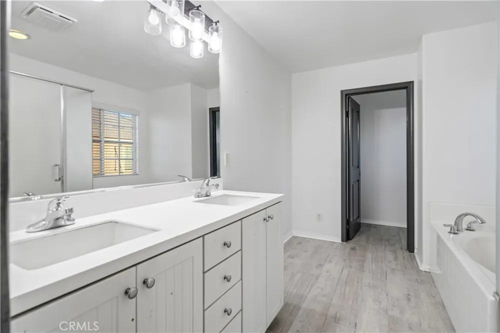 43021 Artesia Court Lancaster, CA 93535