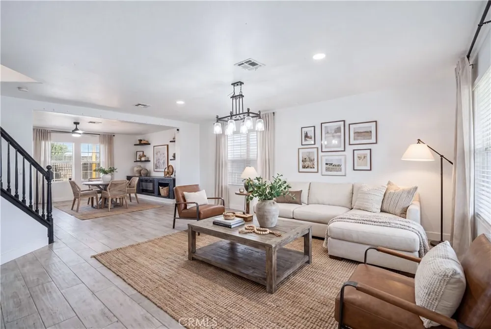 43021 Artesia Court Lancaster, CA 93535