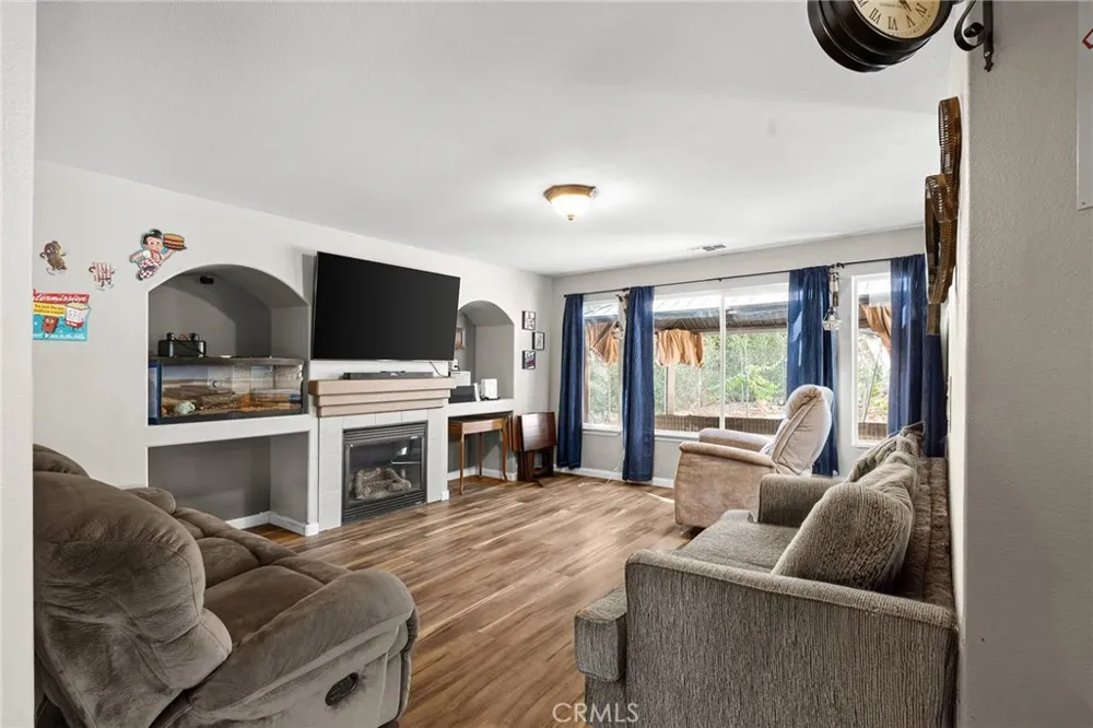 304 Mira Loma Drive Oroville, CA 95965