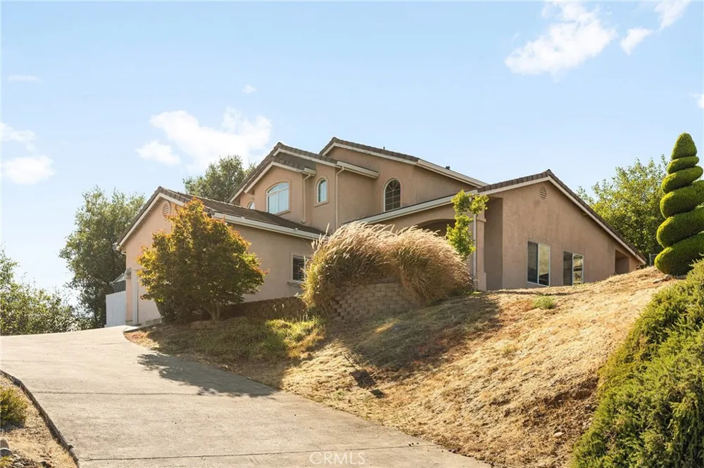 304 Mira Loma Drive Oroville, CA 95965