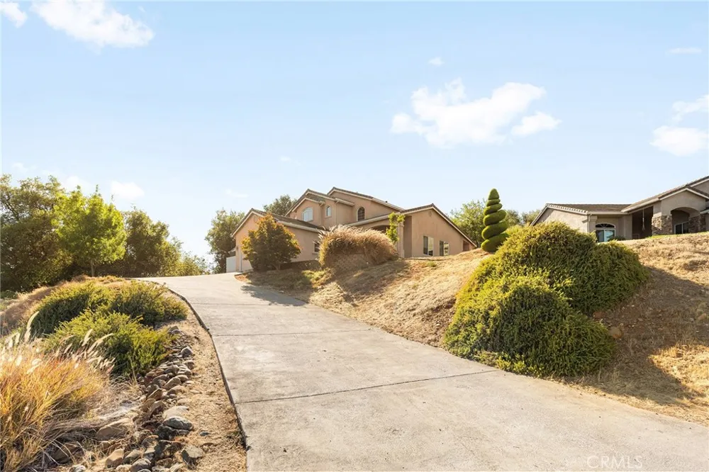 304 Mira Loma Drive Oroville, CA 95965