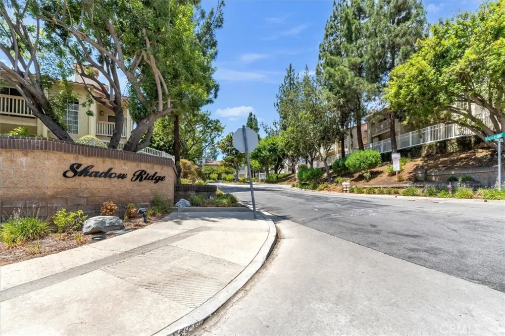 5837 Oak Bend #311 Oak Park, CA 91377