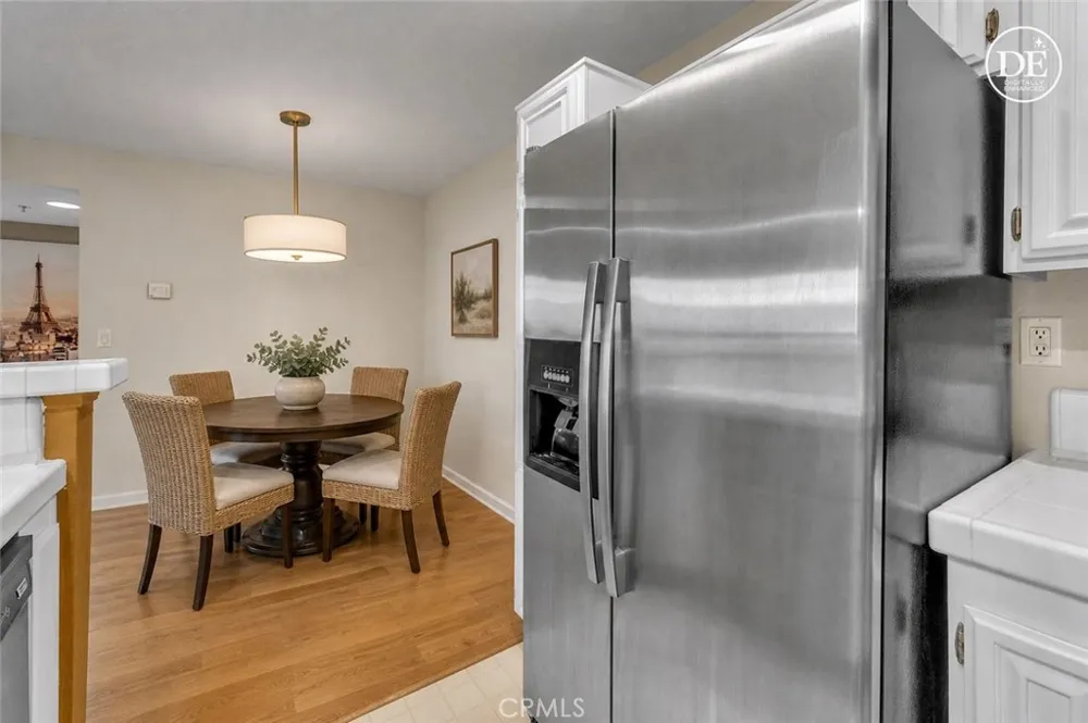 5837 Oak Bend #311 Oak Park, CA 91377
