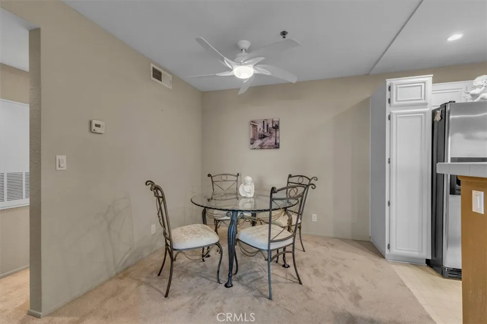 5837 Oak Bend #311 Oak Park, CA 91377
