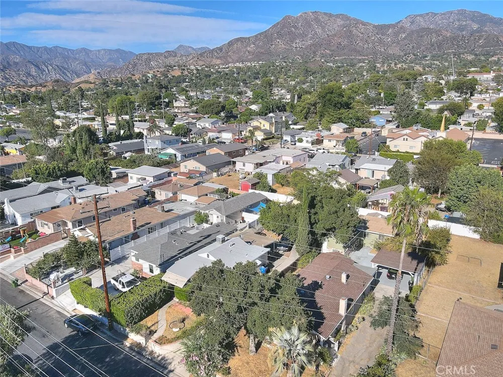 10610 Woodward Sunland, CA 91040
