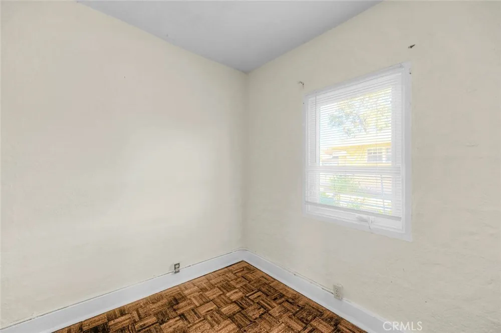 10610 Woodward Sunland, CA 91040