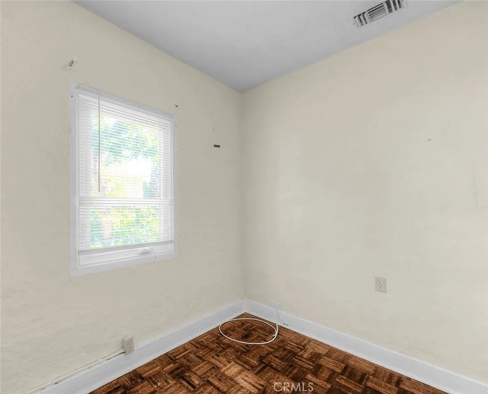 10610 Woodward Sunland, CA 91040