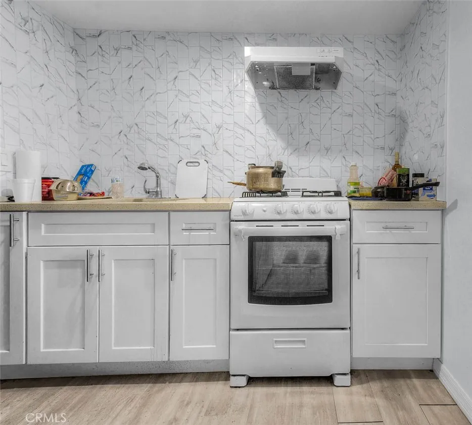 10610 Woodward Sunland, CA 91040