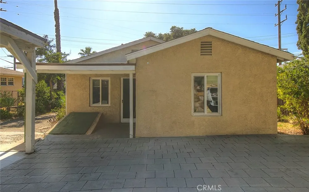 10610 Woodward Sunland, CA 91040