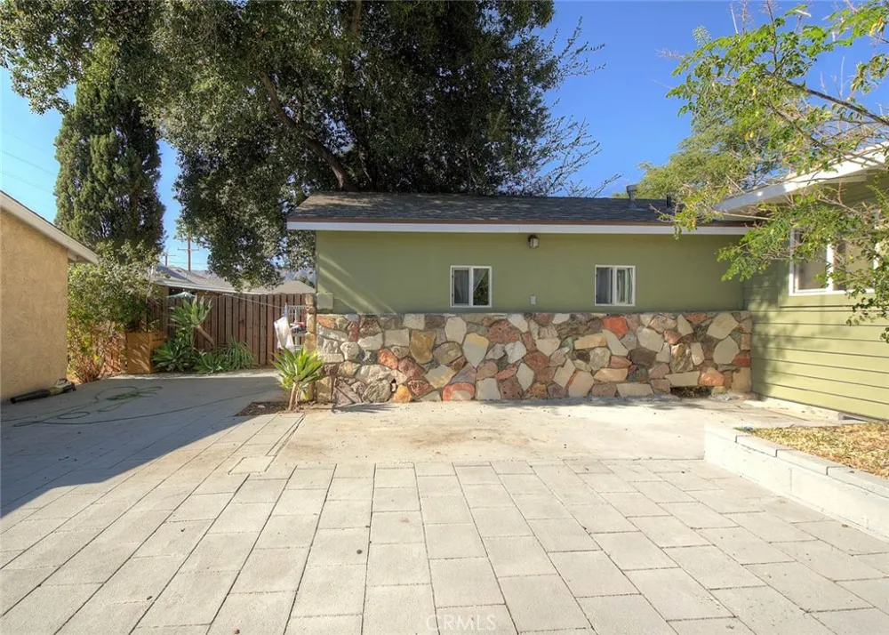 10610 Woodward Sunland, CA 91040