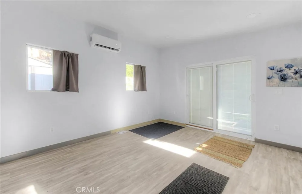 10610 Woodward Sunland, CA 91040