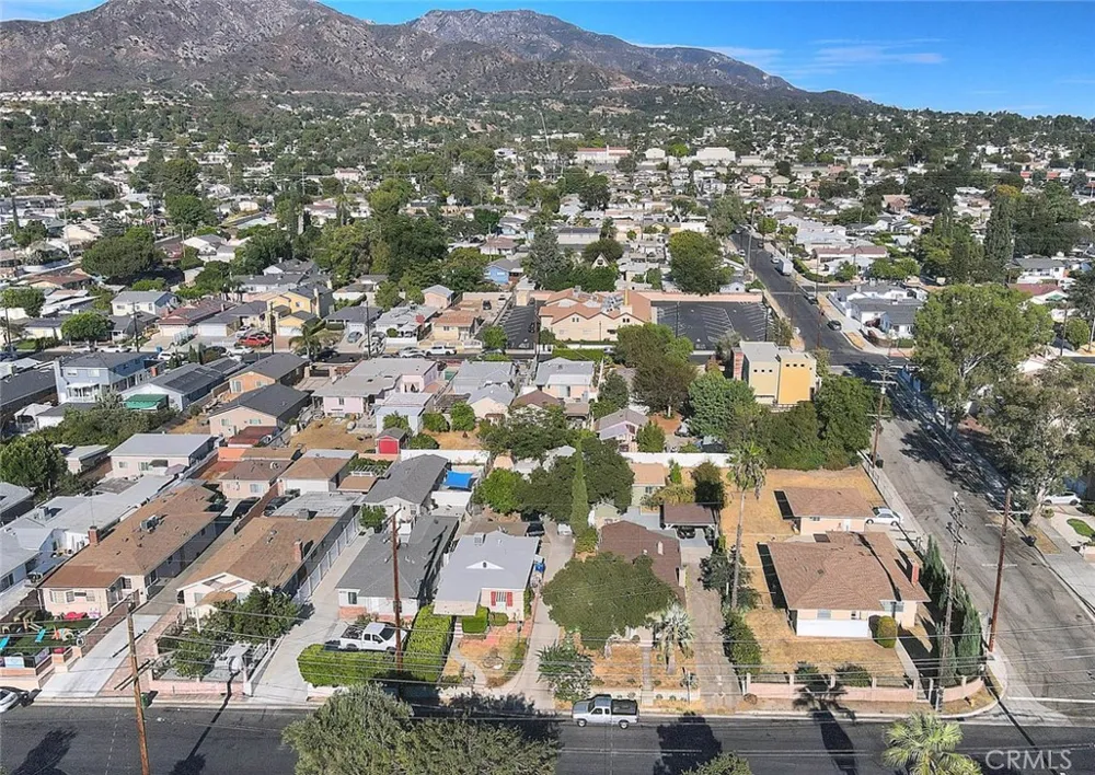 10610 Woodward Sunland, CA 91040