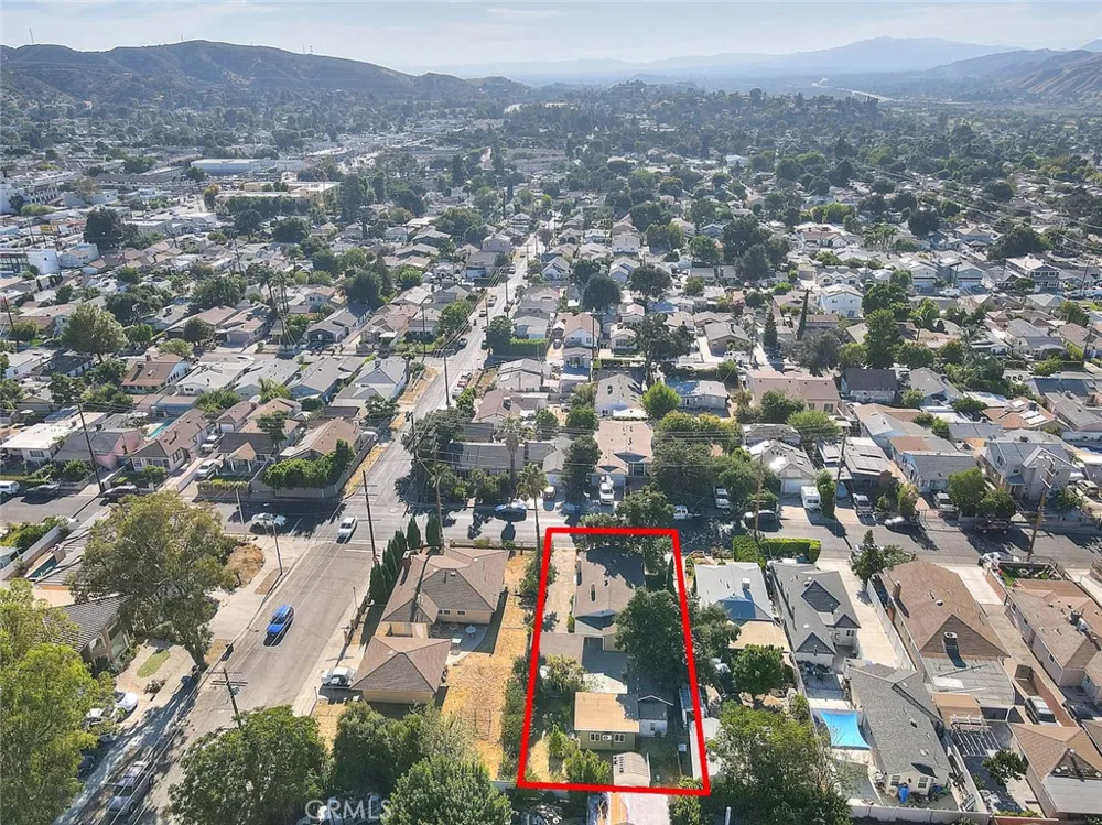 10610 Woodward Sunland, CA 91040