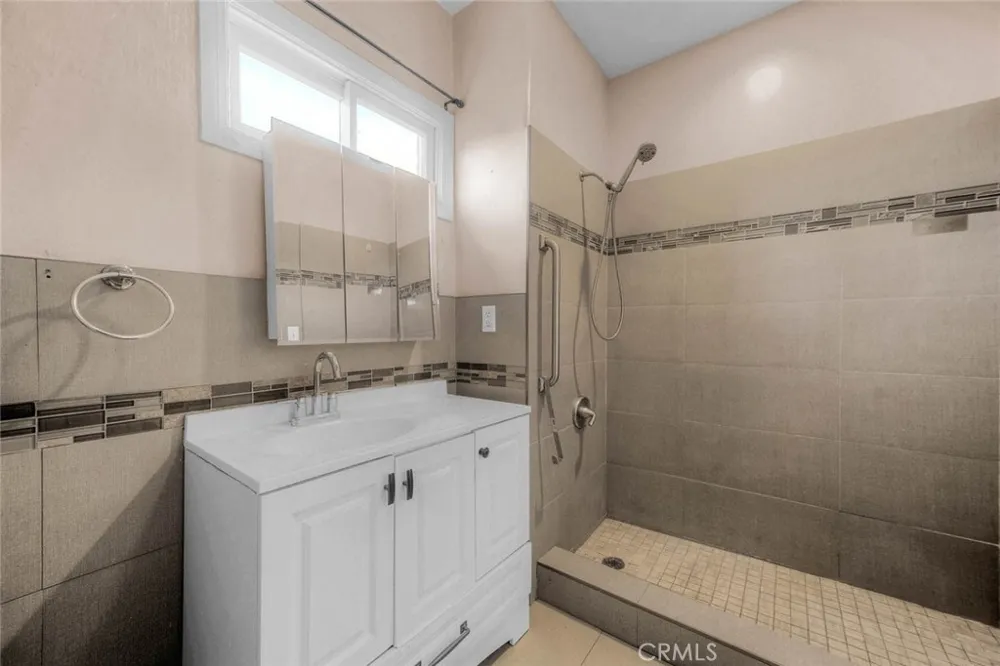 10610 Woodward Sunland, CA 91040