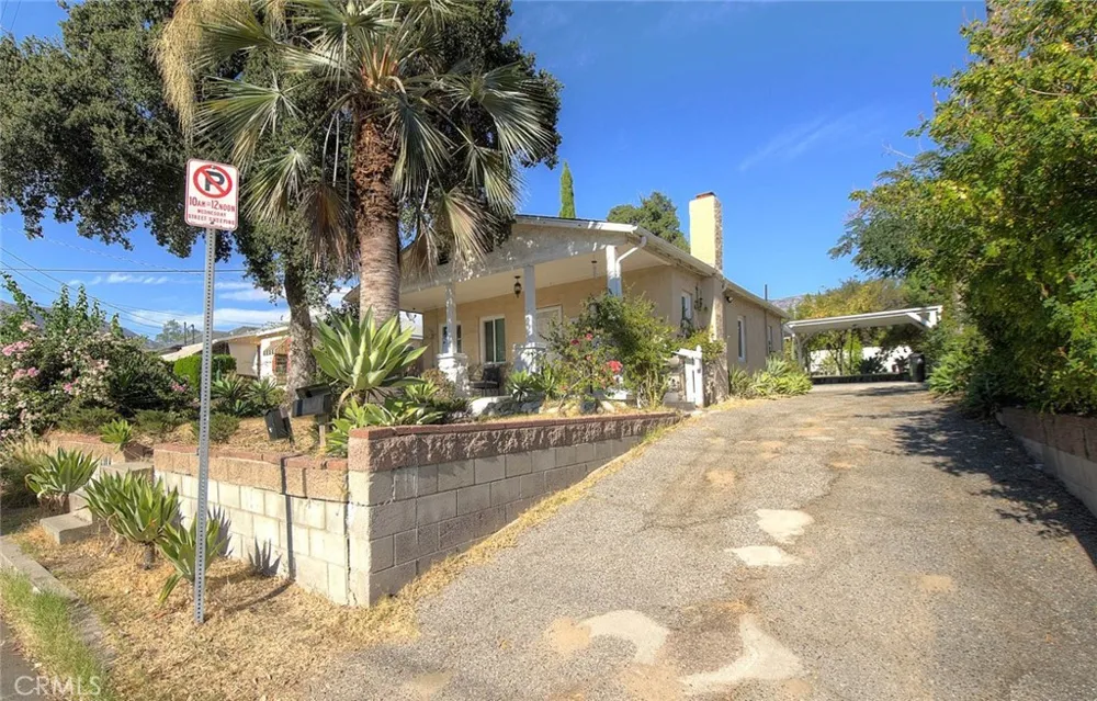 10610 Woodward Sunland, CA 91040