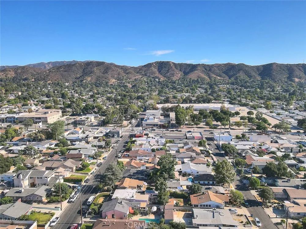 10610 Woodward Sunland, CA 91040