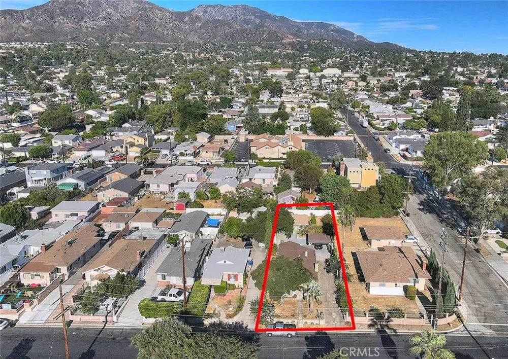 10610 Woodward Sunland, CA 91040