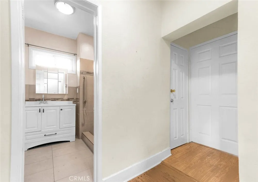 10610 Woodward Sunland, CA 91040
