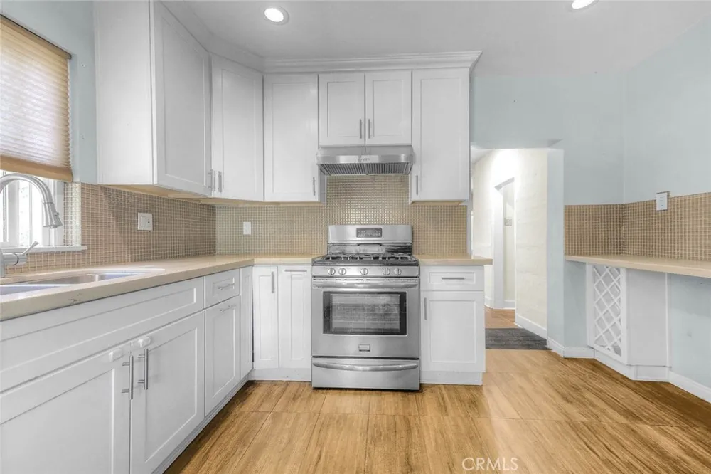 10610 Woodward Sunland, CA 91040