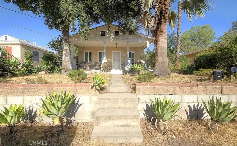 10610 Woodward Sunland, CA 91040
