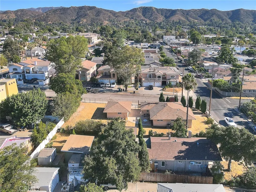 10610 Woodward Sunland, CA 91040