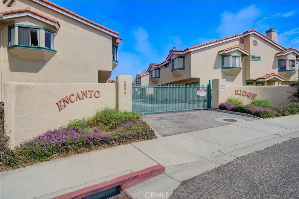 1277 Belridge #11C Oceano, CA 93445