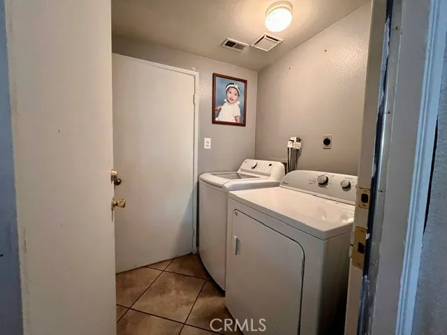 37469 Cambridge Lane Palmdale, CA 93550