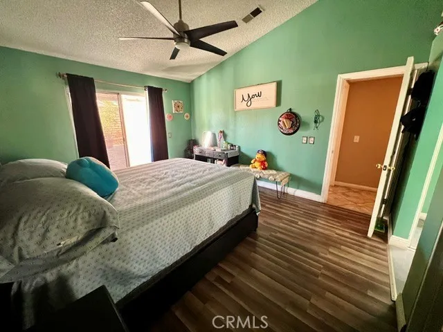 37469 Cambridge Lane Palmdale, CA 93550