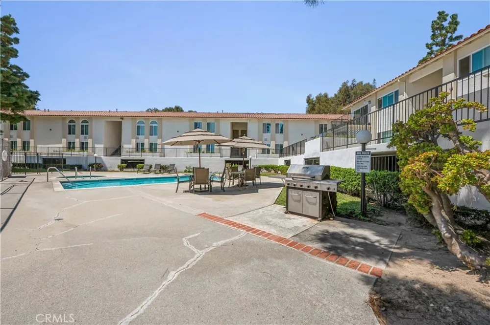 18225 Kingsdale Avenue #103 Redondo Beach, CA 90278