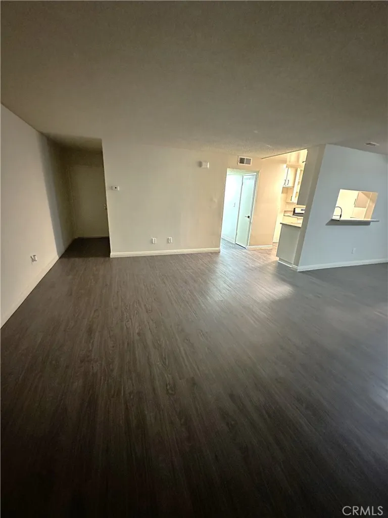 18225 Kingsdale Avenue #103 Redondo Beach, CA 90278